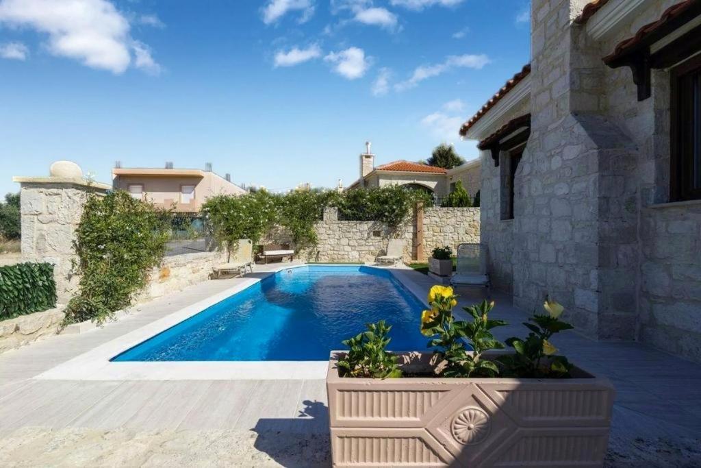 Heraklion Twins House - Private Pool Retreat Episzkopí-Réthimno Kültér fotó