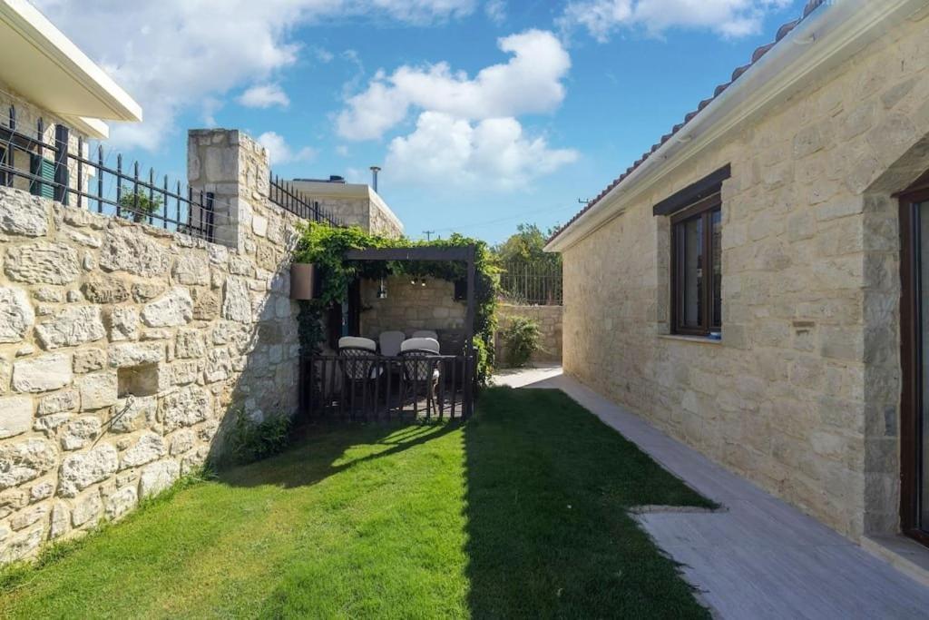 Heraklion Twins House - Private Pool Retreat Episzkopí-Réthimno Kültér fotó