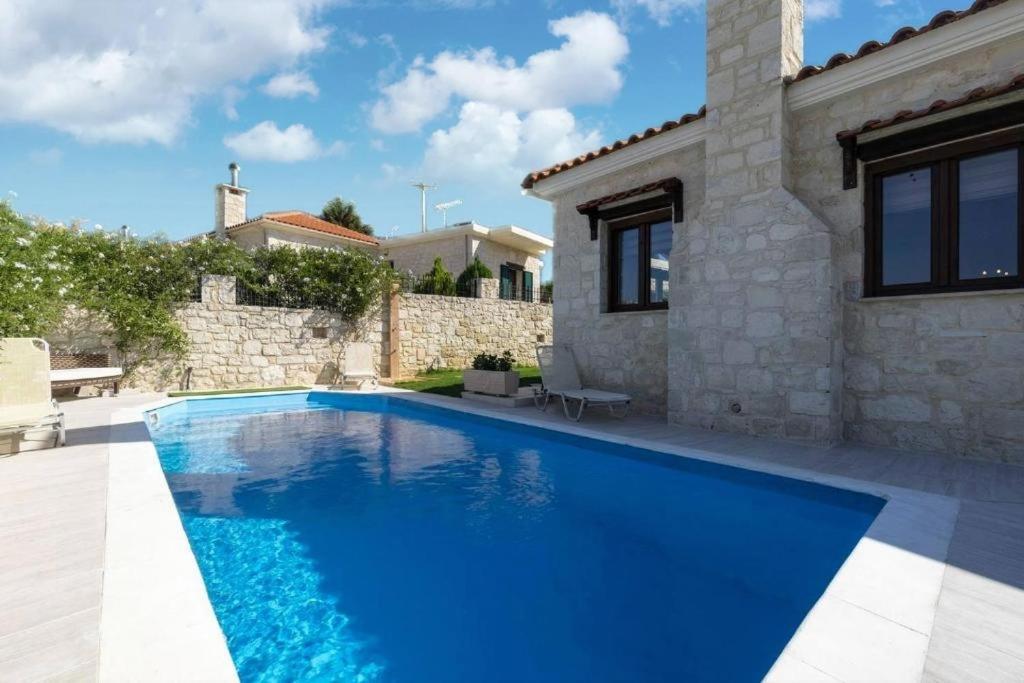 Heraklion Twins House - Private Pool Retreat Episzkopí-Réthimno Kültér fotó